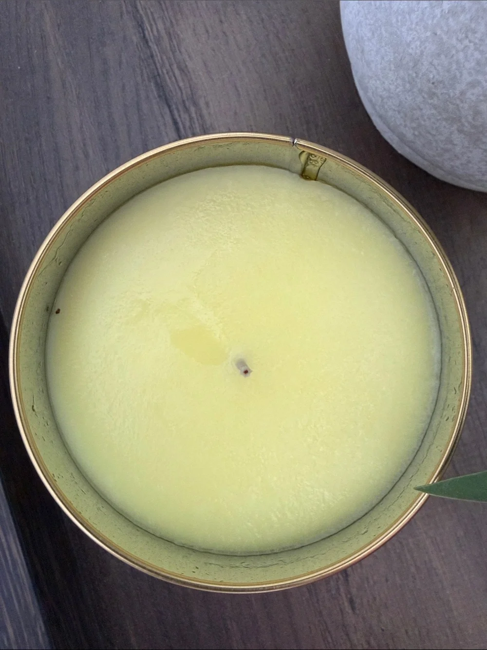Bella Island Moonlight Scented Candle - Gold & Cream